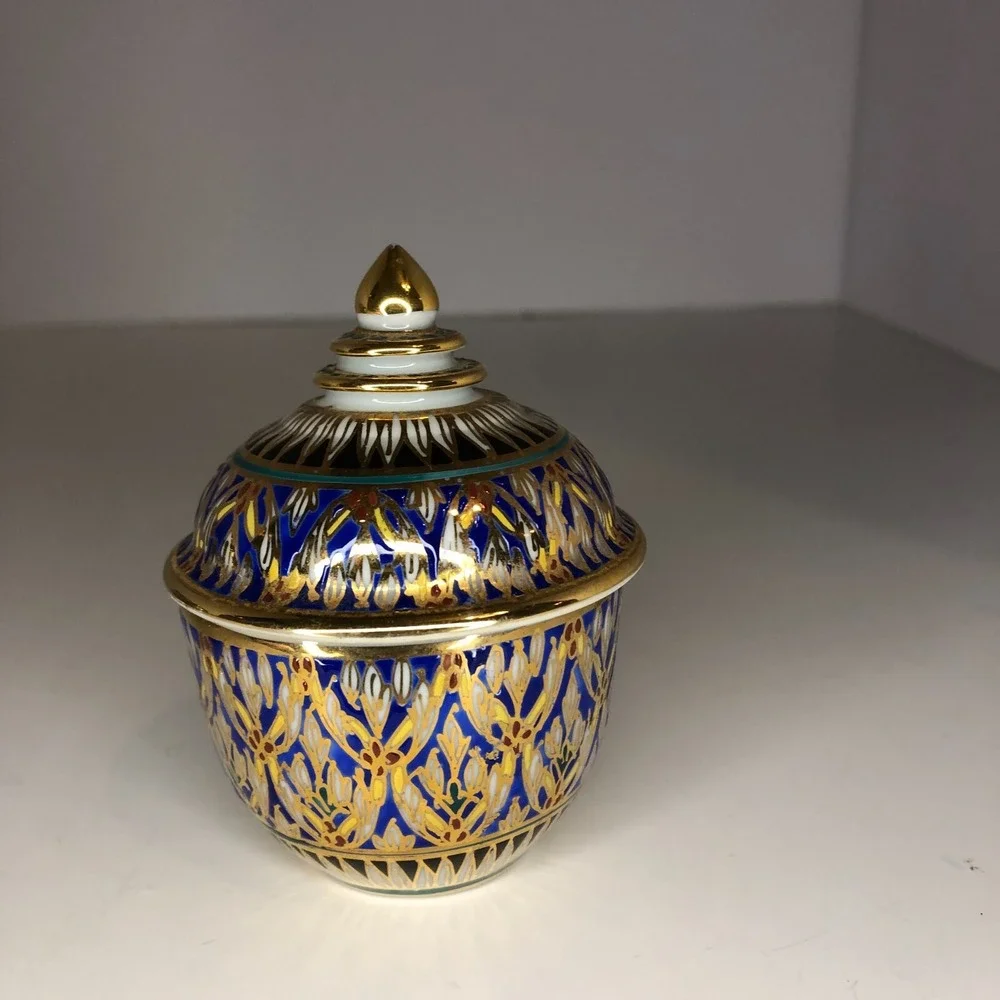 Vtg Thai Hand Painted Gold Tone Pottery BENJARONG Porcelain cup with Lid Trim